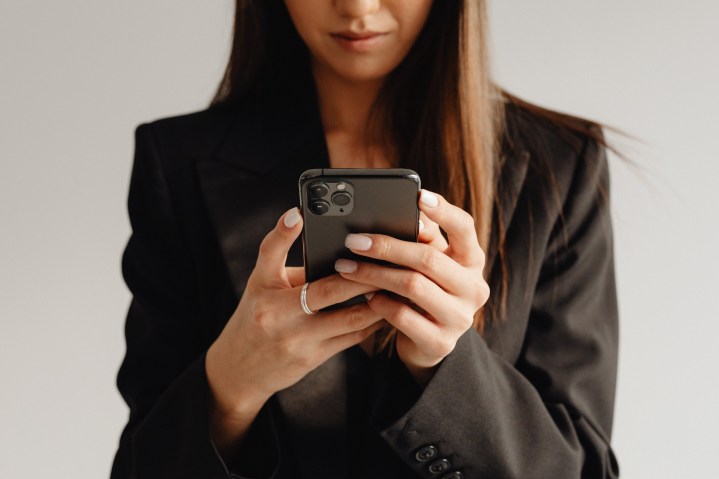 Navigating Career Shifts with Confidence: A Guide to Professional&nbsp;Growth